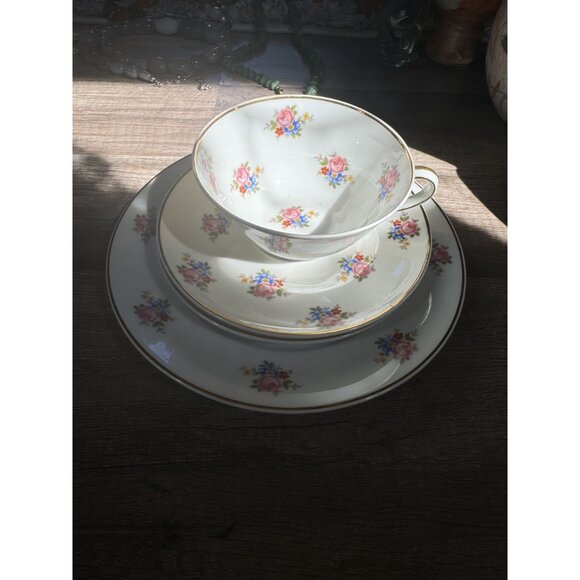 Vintage Haviland Limoges France China Floral Tea Set - Cup & Two Saucer Dessert - Picture 6 of 6